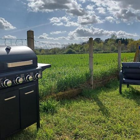 Belle Maison Climatisee Renovee Pac-Man Entre Collegues, Amis, Famille - Barbecue - Netflix - Prime - Baby Foot 50Cts Saint-Seurin-sur-l'Isle Eksteriør billede