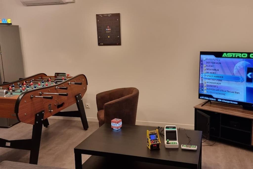 Belle Maison Climatisee Renovee Pac-Man Entre Collegues, Amis, Famille - Barbecue - Netflix - Prime - Baby Foot 50Cts Saint-Seurin-sur-l'Isle Eksteriør billede