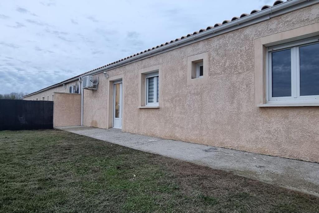 Belle Maison Climatisee Renovee Pac-Man Entre Collegues, Amis, Famille - Barbecue - Netflix - Prime - Baby Foot 50Cts Saint-Seurin-sur-l'Isle Eksteriør billede