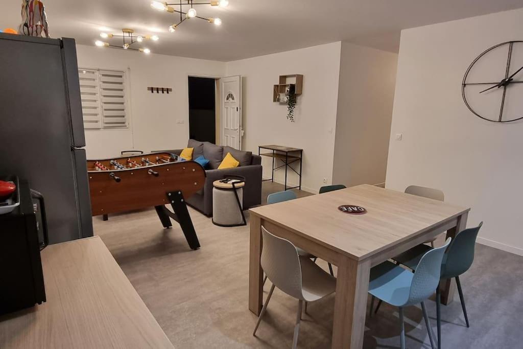 Belle Maison Climatisee Renovee Pac-Man Entre Collegues, Amis, Famille - Barbecue - Netflix - Prime - Baby Foot 50Cts Saint-Seurin-sur-l'Isle Eksteriør billede