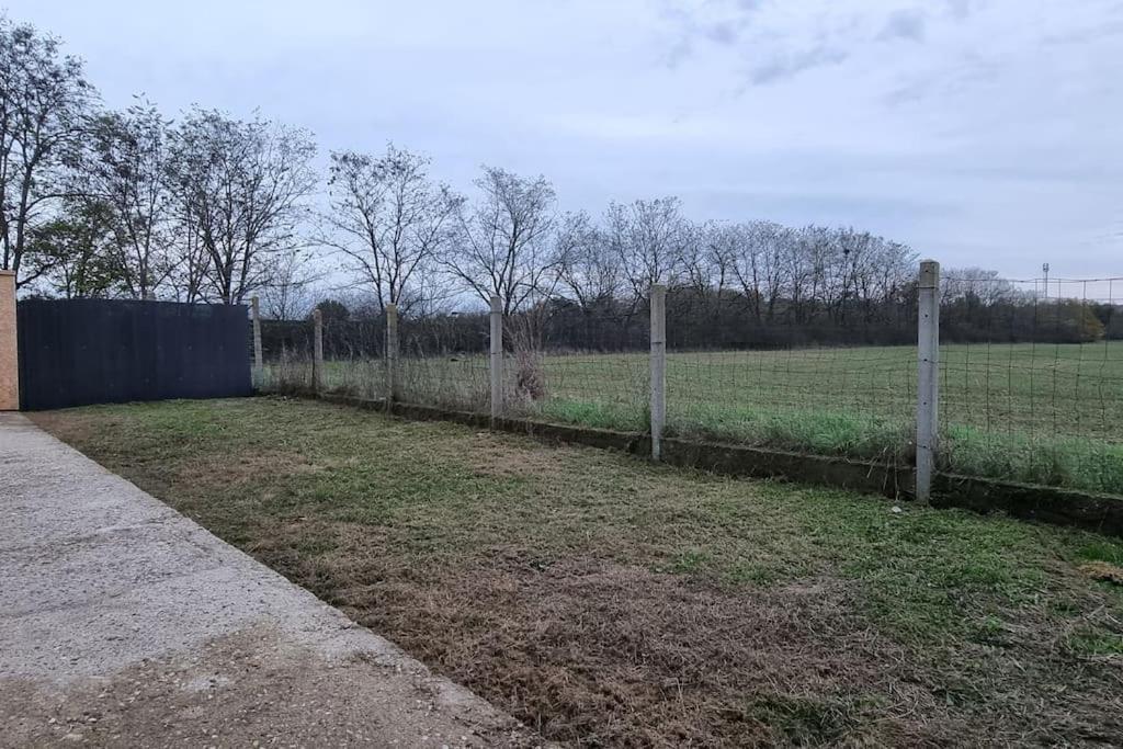 Belle Maison Climatisee Renovee Pac-Man Entre Collegues, Amis, Famille - Barbecue - Netflix - Prime - Baby Foot 50Cts Saint-Seurin-sur-l'Isle Eksteriør billede