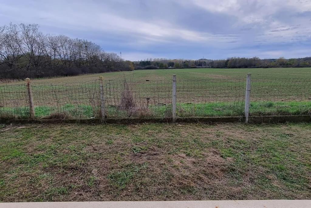 Belle Maison Climatisee Renovee Pac-Man Entre Collegues, Amis, Famille - Barbecue - Netflix - Prime - Baby Foot 50Cts Saint-Seurin-sur-l'Isle Eksteriør billede